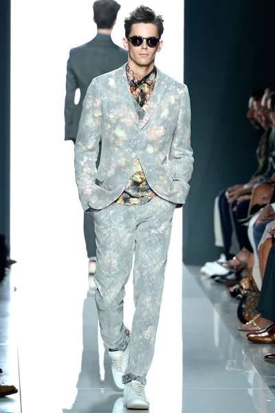 Look 38